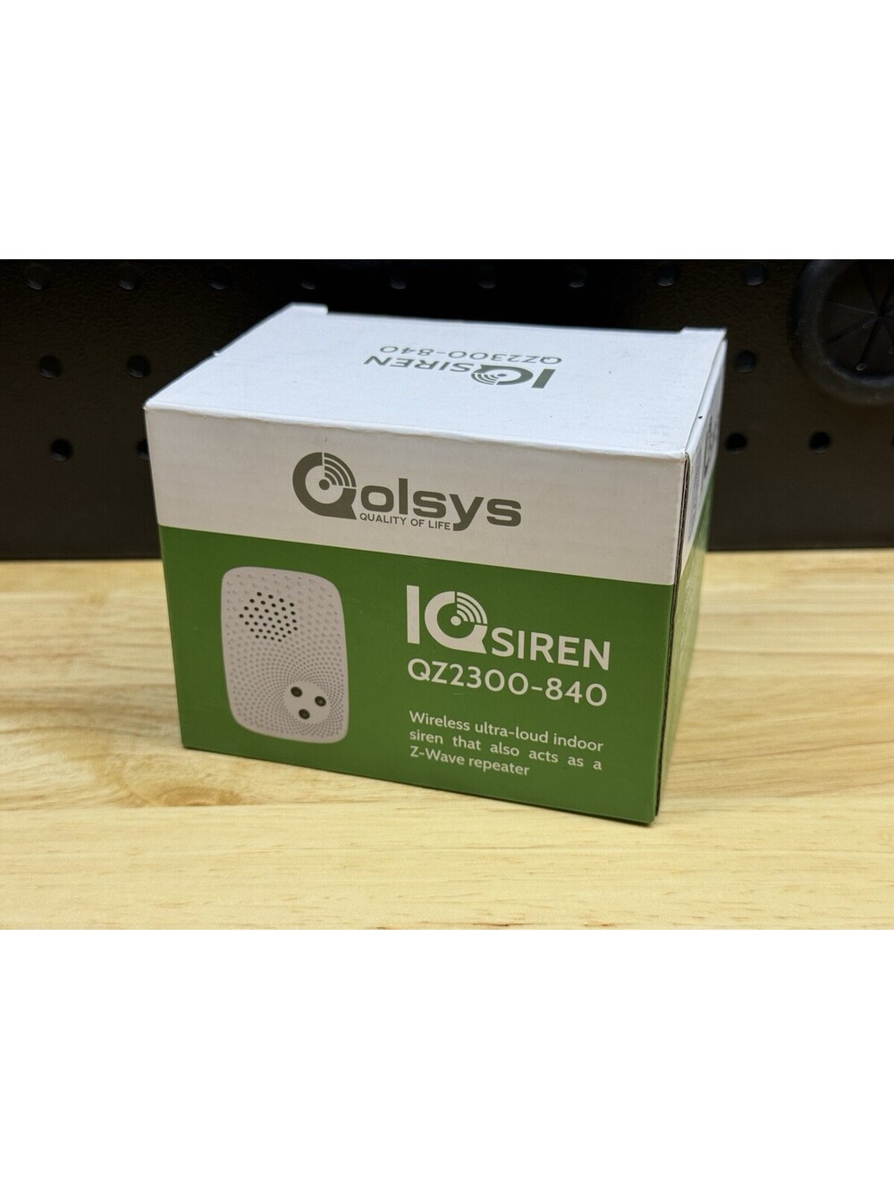 Qolsys IQ SIREN QZ2300-840 Wireless Indoor Z-Wave Plug-In Alarm -BRAND NEW!
